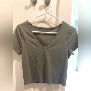 Wild Fable fitted V neck tee